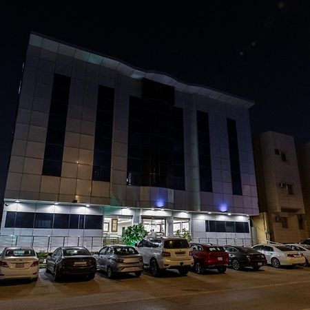 ال متعب سويتس المرسلات Aparthotel Riyadh Bagian luar foto