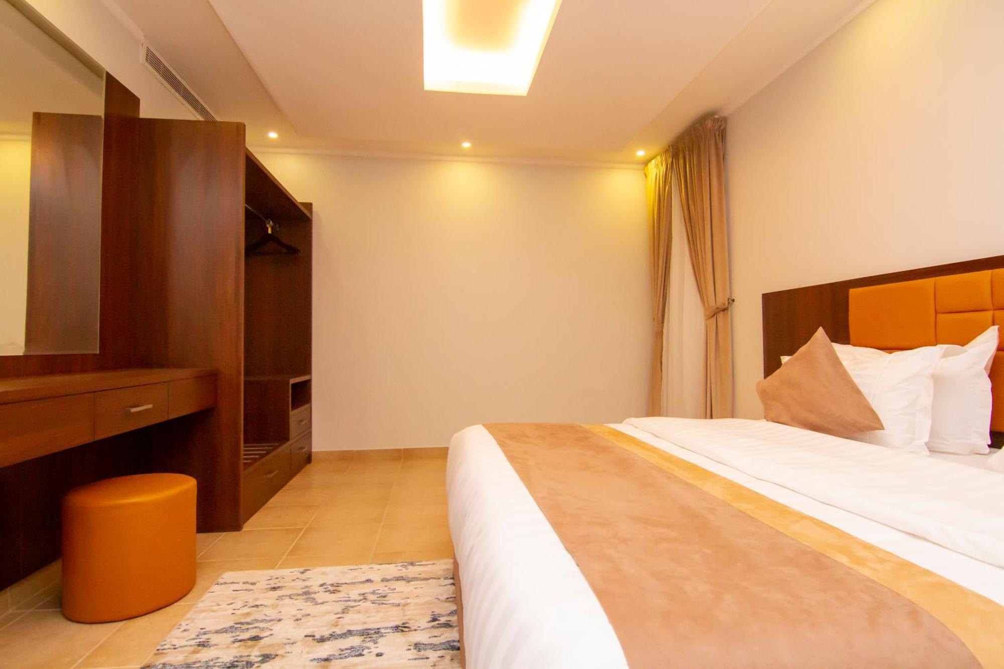 ال متعب سويتس المرسلات Aparthotel Riyadh Bagian luar foto