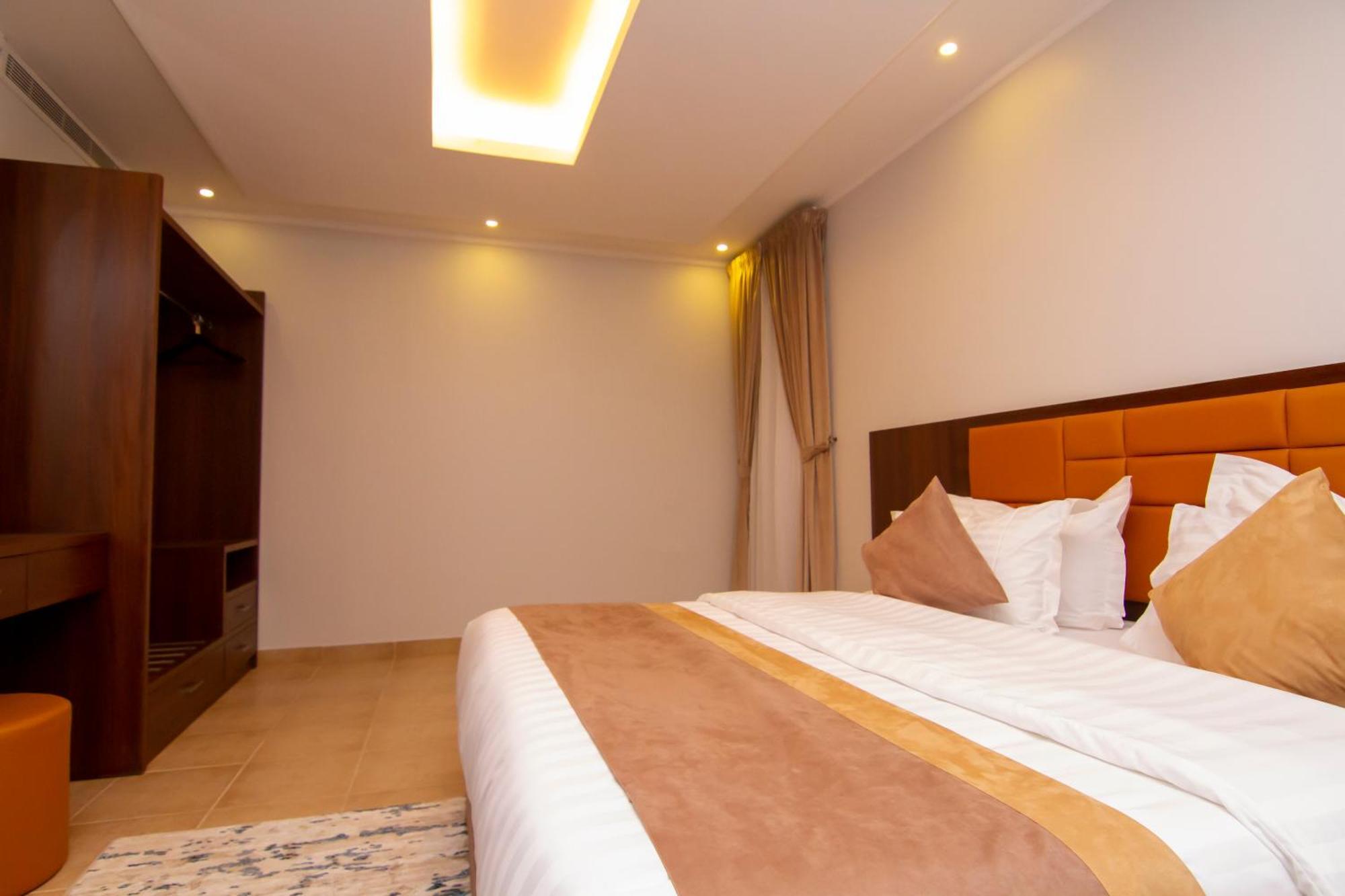 ال متعب سويتس المرسلات Aparthotel Riyadh Bagian luar foto