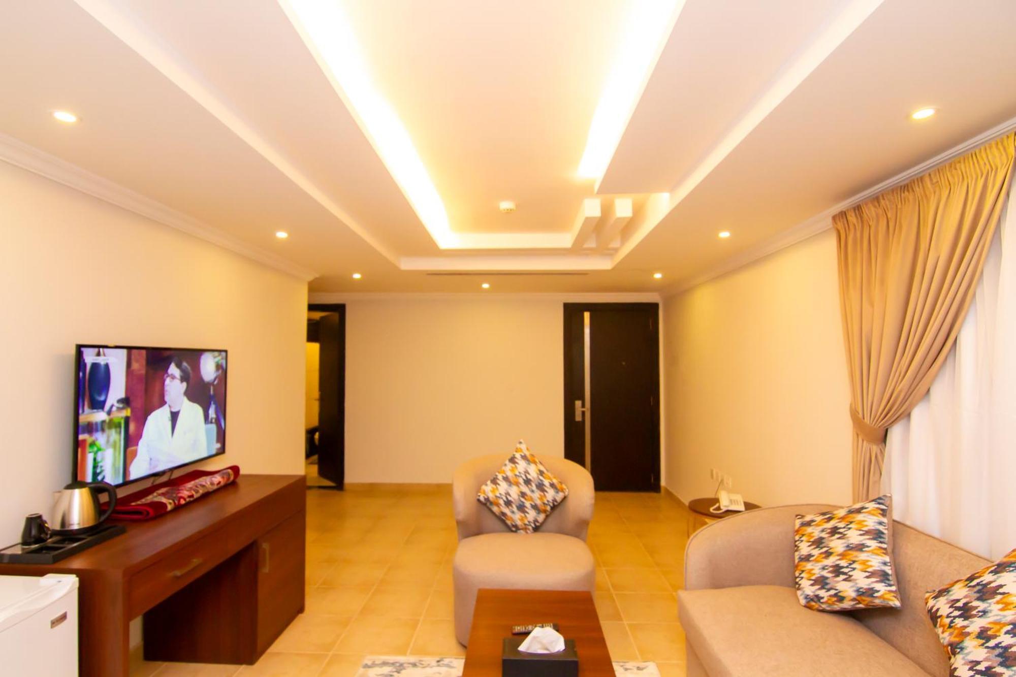 ال متعب سويتس المرسلات Aparthotel Riyadh Bagian luar foto