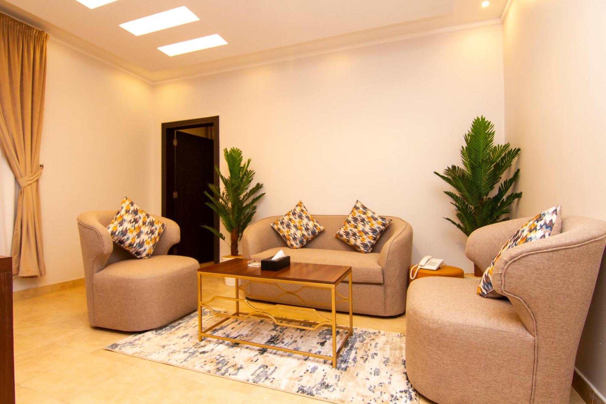 ال متعب سويتس المرسلات Aparthotel Riyadh Bagian luar foto