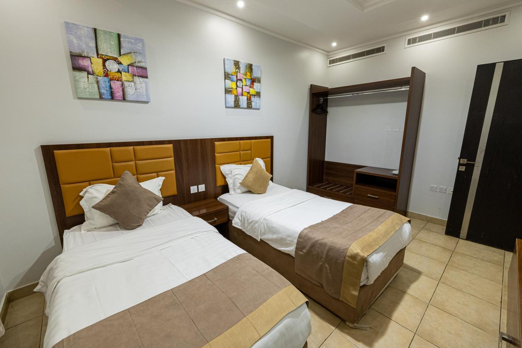ال متعب سويتس المرسلات Aparthotel Riyadh Bagian luar foto